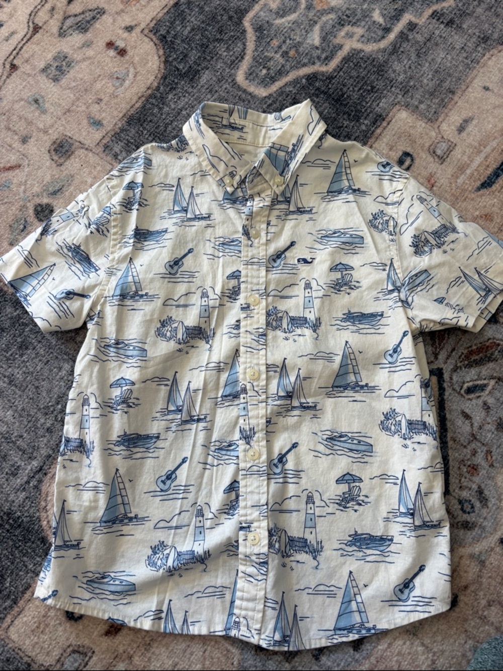 Vineyard vines kids.Button-Up Shirt - Blue on Cream, size 7 super cute!